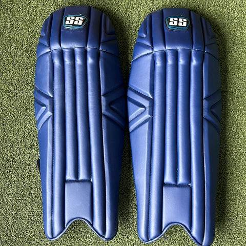 SS keeping pads in blue